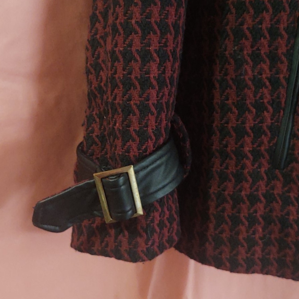 Jacket - Picture 3 of 4